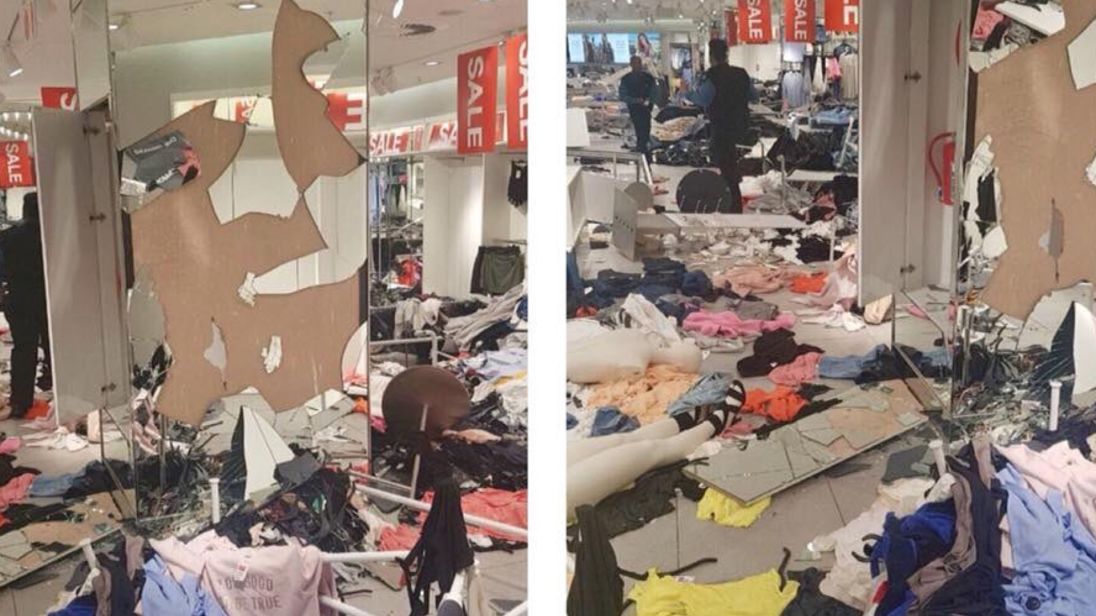 ปิดร้าน H&M 17 แห่งทั่วแอฟริกาใต้! 'กลุ่มประท้วงเหยียดผิว' บุกทำลายช็อปสโตร์พังยับ!
