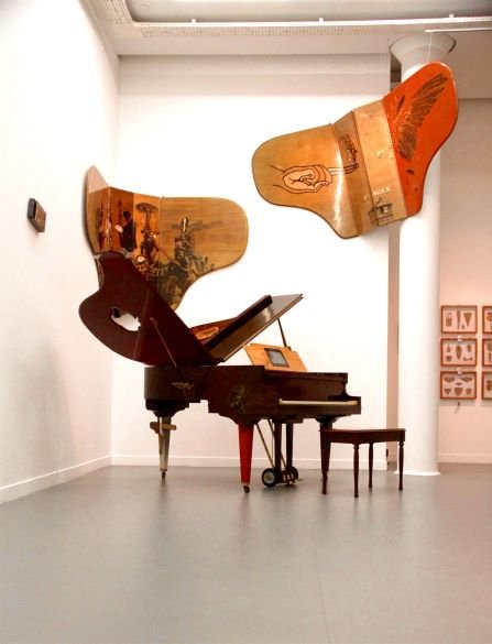 048, Alwin Reamillo, Nicanor Abelardo Grand Piano Project, 2010. Mixed media