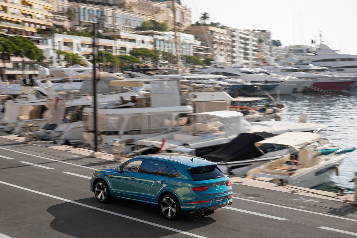 Bentayga EWB Azure Riviera Collection 