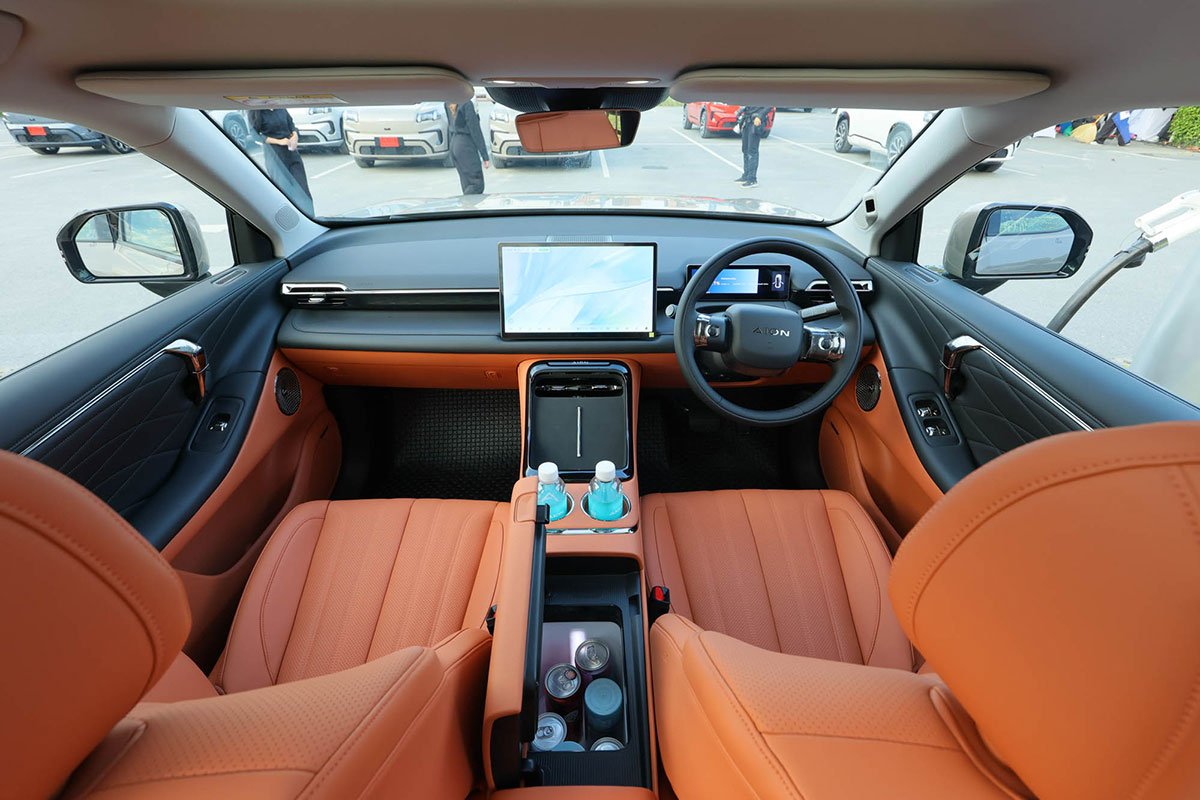 aion-v-interior-(1)