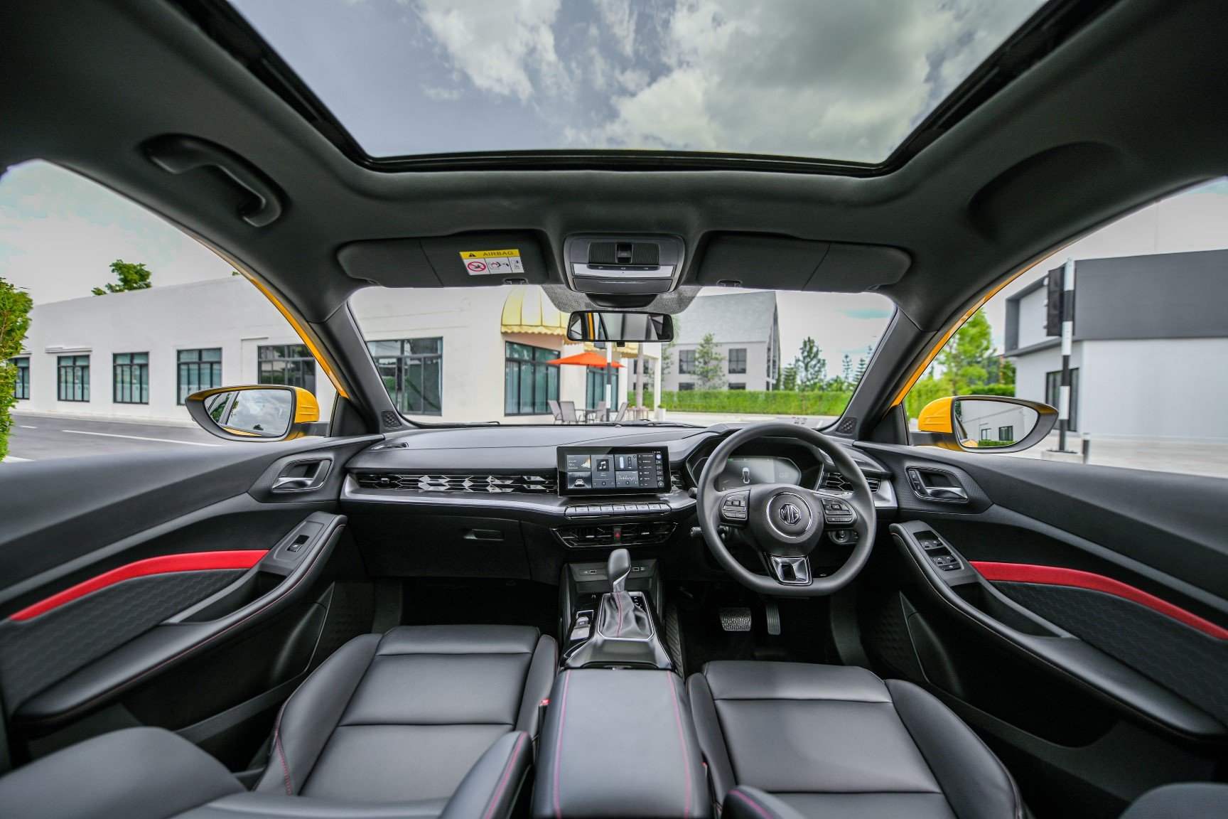 mg-allnewmg5-lifestyle_2