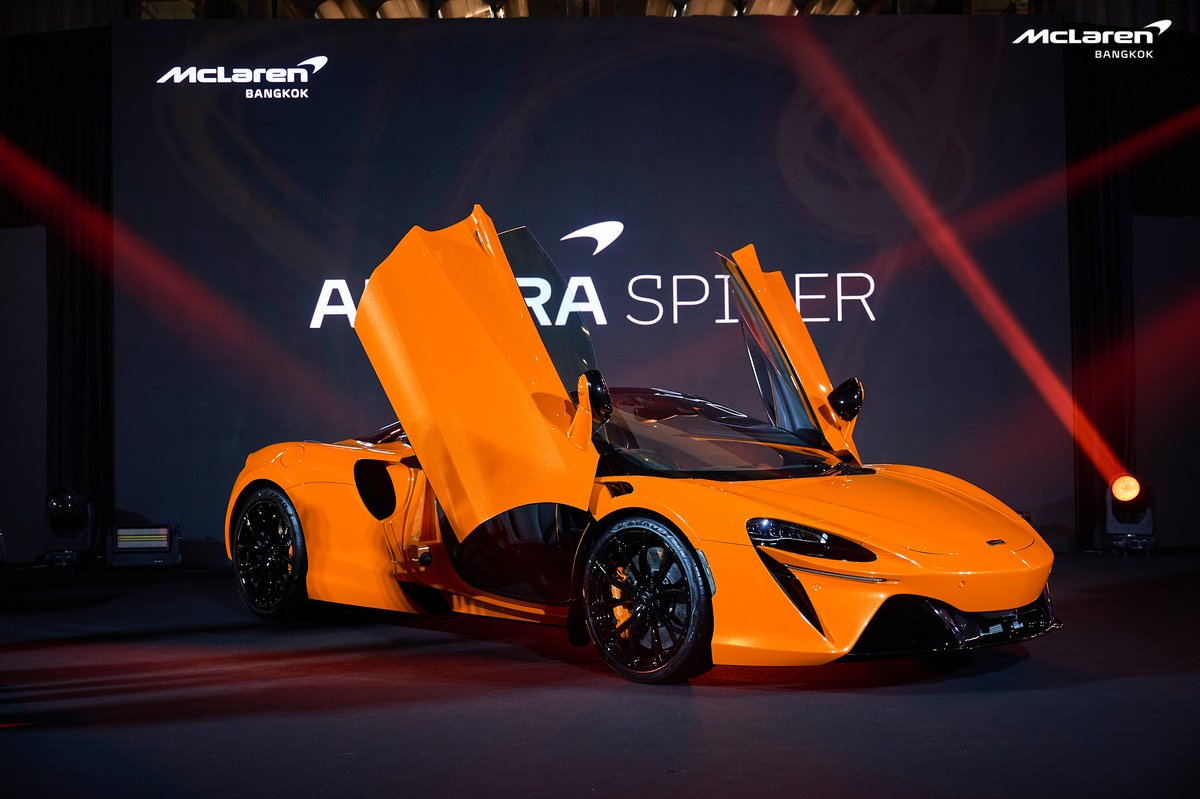 McLaren Artura Spider