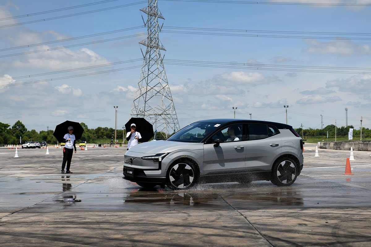 Volvo Electric Vehicle Driving Academy