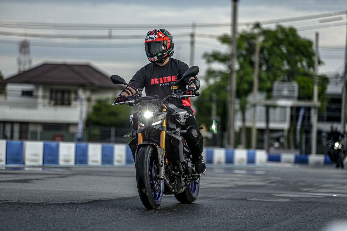 yamaha DARK SIDE MIDNIGHT TESTyamaha DARK SIDE MIDNIGHT TEST