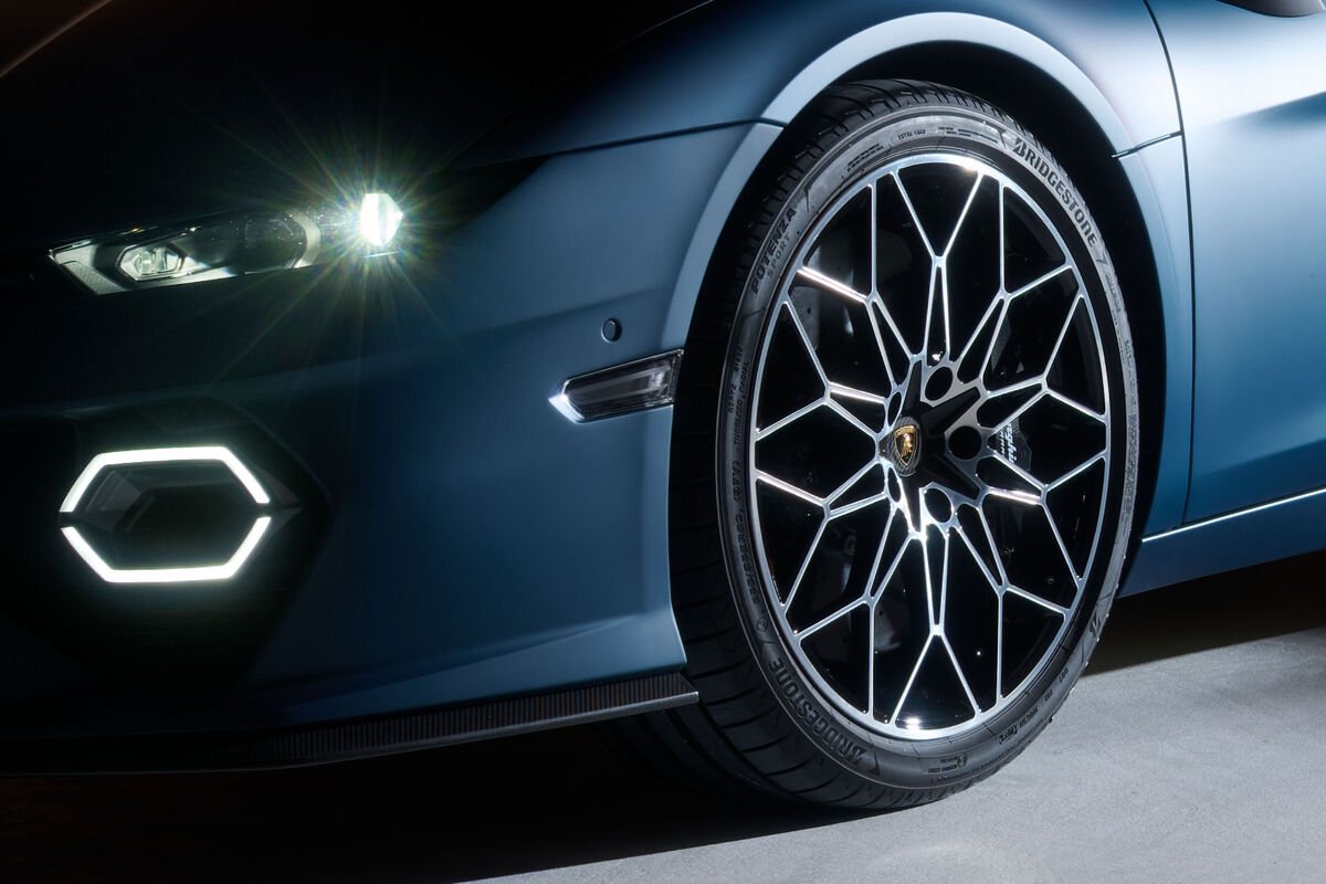 Bridgestone ยางติดรถ Lamborghini Temerario