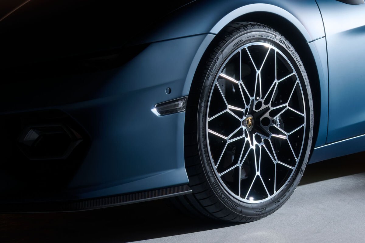 Bridgestone ยางติดรถ Lamborghini Temerario