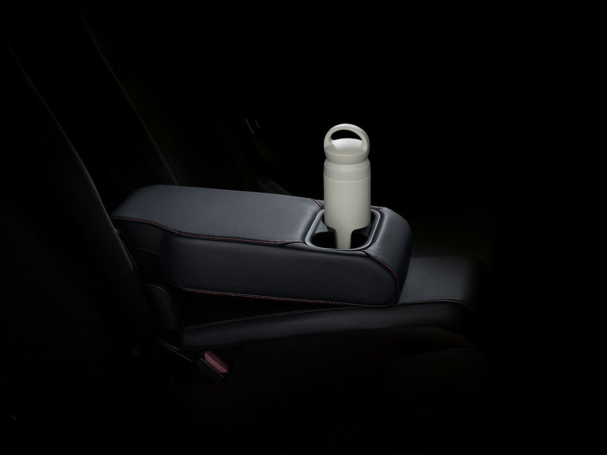 rear-armrest-with-cup-holder