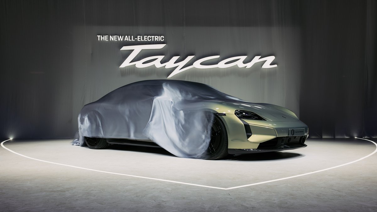 Porsche Taycan Turbo S ‘Celestial Jade’ 