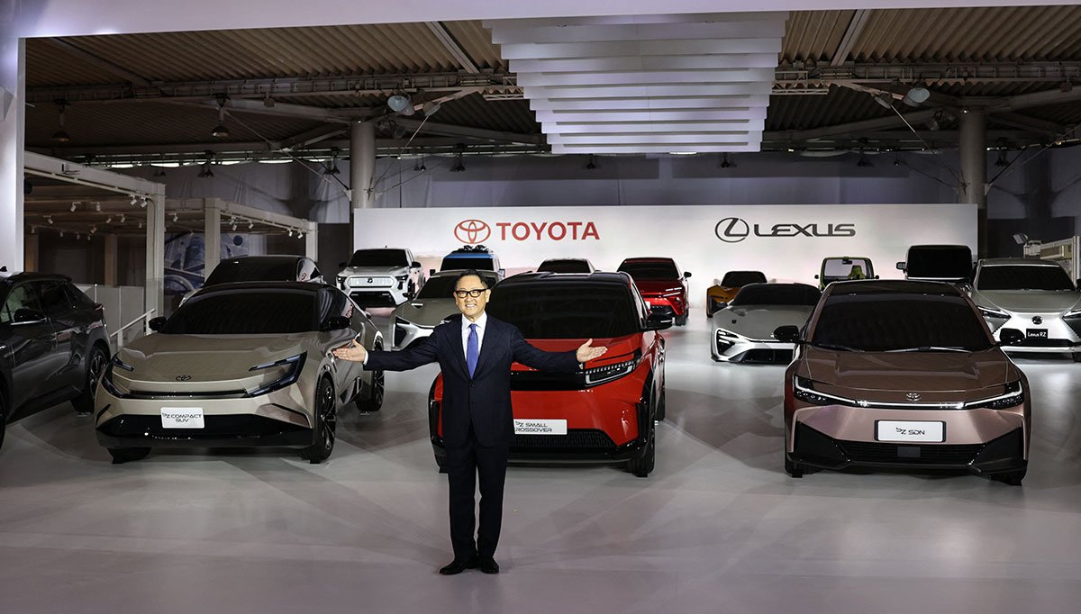 Line up Toyota EV CAR