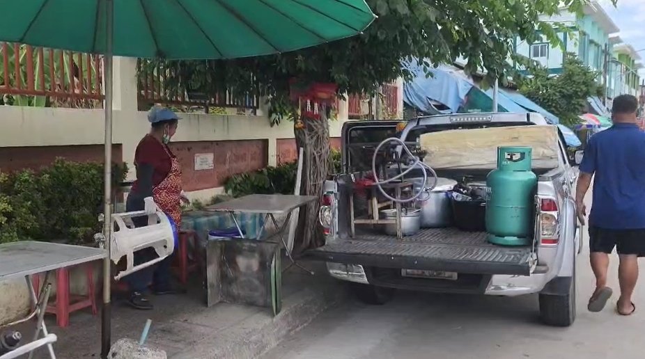 คอหวยห้ามพลาด ประดู่กาฝากไทรเฮี้ยนให้โชค แม่ค้าขายโจ๊กถูก 4 งวดติดตามคำขอ คอหวยห้ามพลาด ประดู่กาฝากไทรเฮี้ยนให้โชค แม่ค้าขายโจ๊กถูก 4 งวดติดตามคำขอ