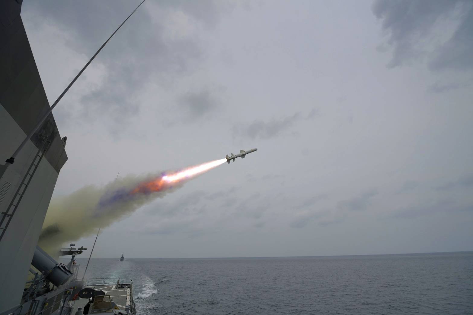 “กองทัพเรือ” ฝึกประจำปี 2566 ยิงอาวุธปล่อยนำวิถีฮาร์พูน