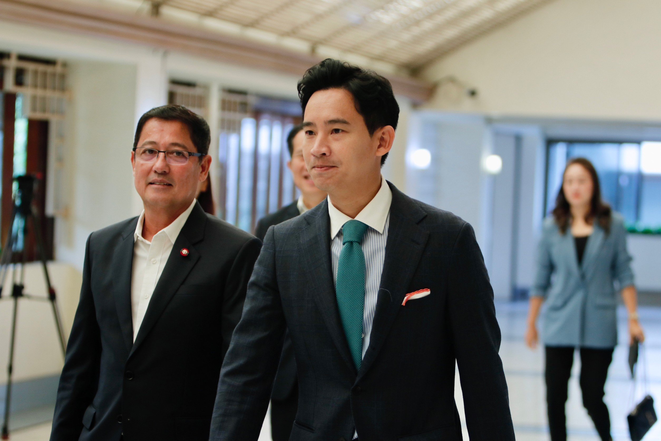 “พิธา” นำทัพ ประชุม คกก.ประสานงานในช่วงเปลี่ยนผ่าน ตั้งคณะทำงานเพิ่ม 5 ชุด