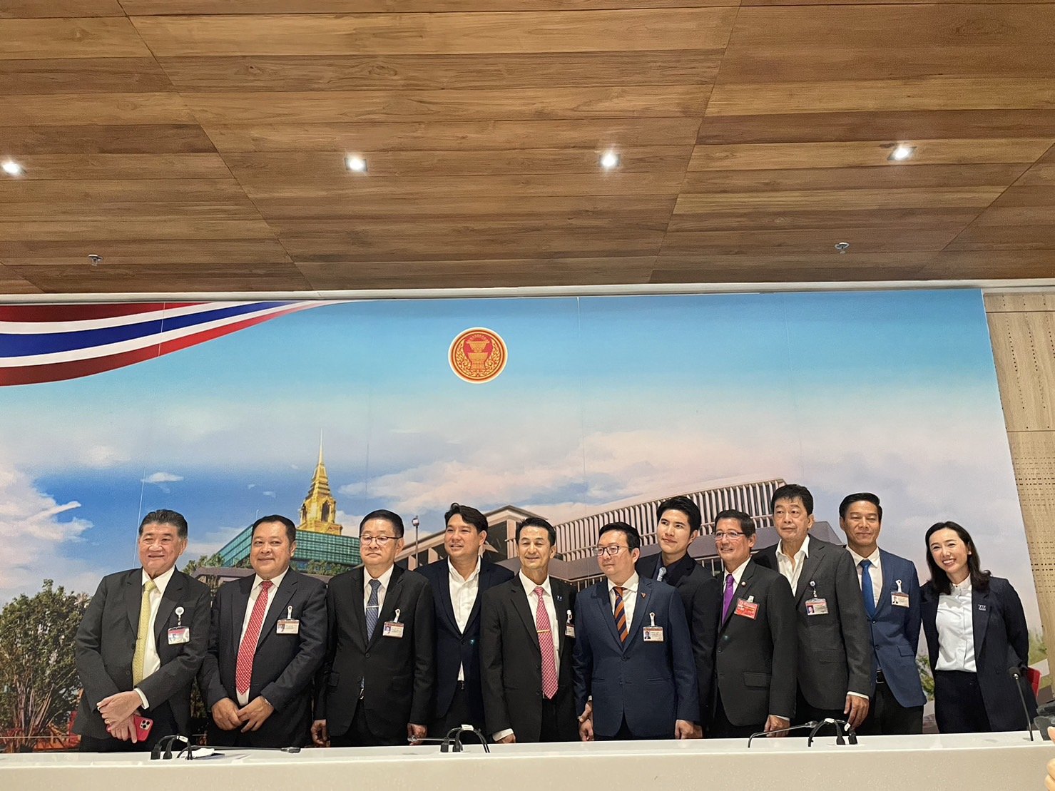 8 พรรคร่วมจัดตั้งรัฐบาล ถกเตรียมความพร้อม โหวตนายกรัฐมนตรี 13 ก.ค.