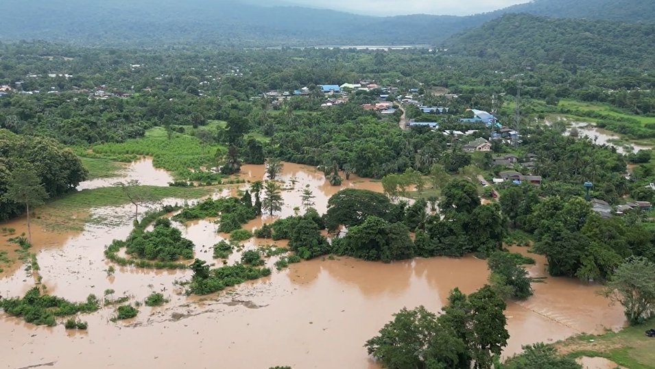 น้ำป่าทะลัก เขาใหญ่-ทับลาน ตัดขาด700 ชีวิต หมู่บ้านใกล้อุโมงค์