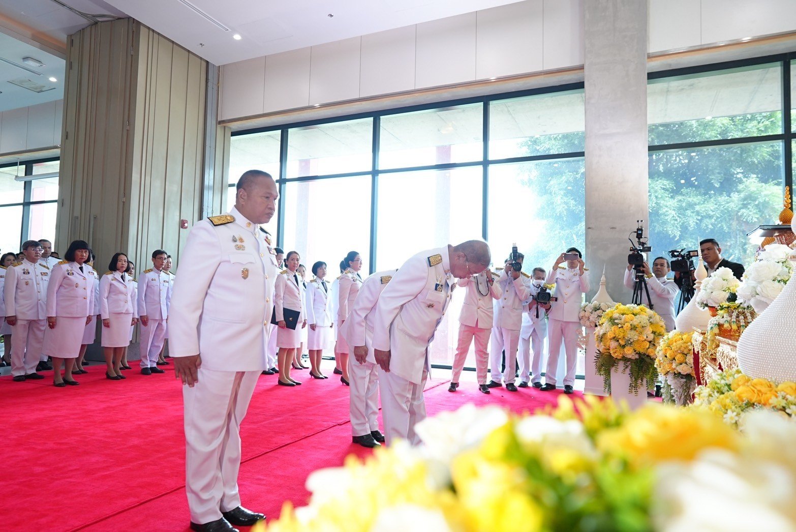 โปรดเกล้าฯ แต่งตั้ง มงคล สุระสัจจะนั่ง ประธานวุฒิสภา เกรียงไกร-บุญส่ง รองปธ.