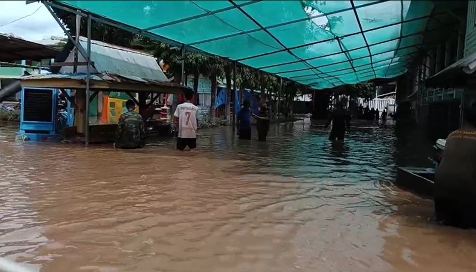 ปีนี้ท่วมเป็นครั้งที่ 4 ครูโรงเรียนอนุบาลวังโป่งร่ำไห้เสียหายยับ