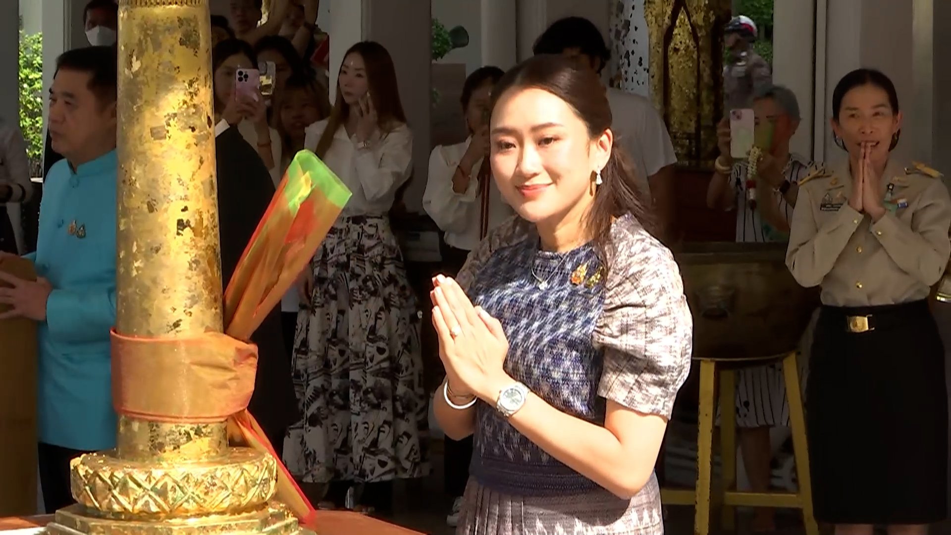 นายกฯอิ๊งค์ ไหว้ศาลหลักเมือง-วัดพระแก้ว เอาฤกษ์เอาชัยก่อนบริหารประเทศ