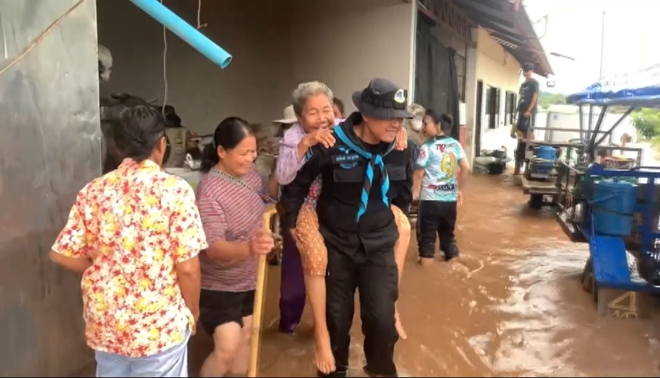 เขื่อนลาวปล่อยน้ำ แถมฝนตกหนัก แม่น้ำโขงทะลักไหลท่วมบ้านเรือน อ.ปากชม