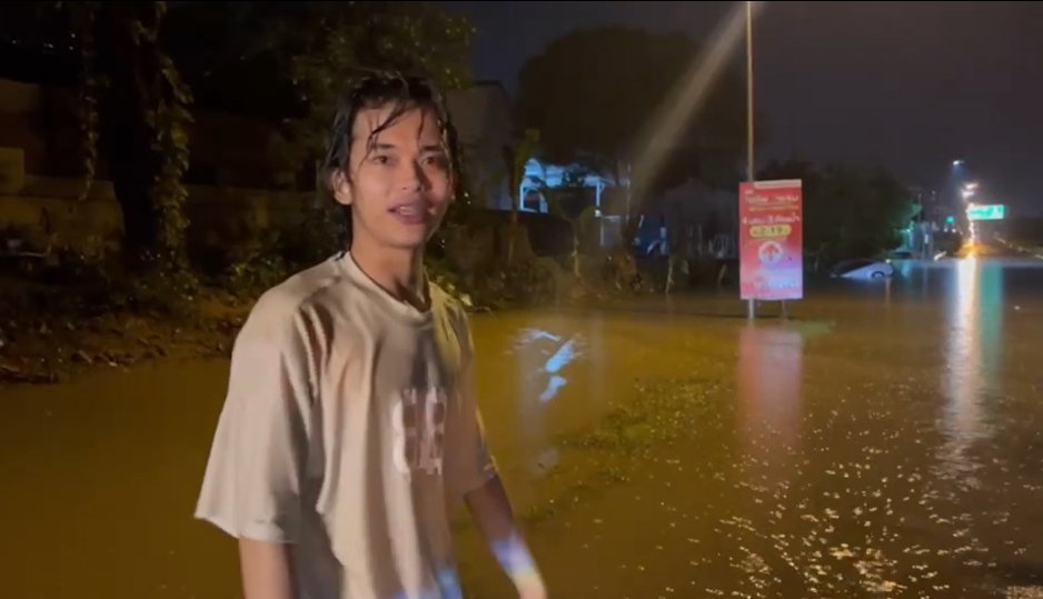 ฝนกระหน่ำพัทยา รถยนต์จมน้ำเพียบ หนุ่มวัย21 จับมือแฟนสาวปีนกระจกหนีตาย