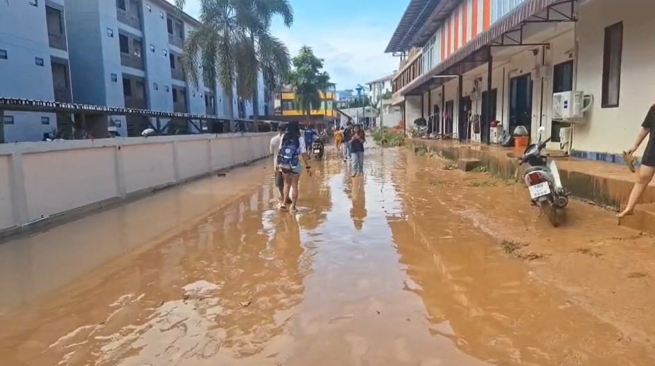 แฉสนั่น สร้างรถไฟทางคู่เป็นเหตุ ต้นต่อน้ำป่าทะลักท่วมหน้า ม.พะเยา 