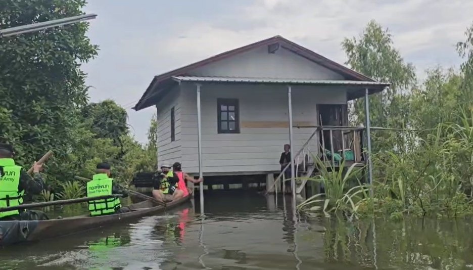 ชาวบ้าน บ้านปากอูน นครพนมระทม จมบาดาล 2 เมตร นานกว่าสัปดาห์