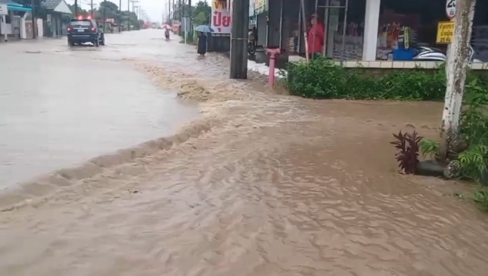 เชียงรายทุกข์ซ้ำ พายุซูลิก พ่นพิษ ฝนตกหนักน้ำท่วม เวียงป่าเป้า