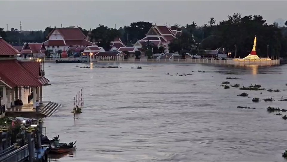 น้ำเจ้าพระยาทะลักนนทบุรี ร้านอาหารริมน้ำย่านปากเกร็ดปิดบริการชั่วคราวอื้อ