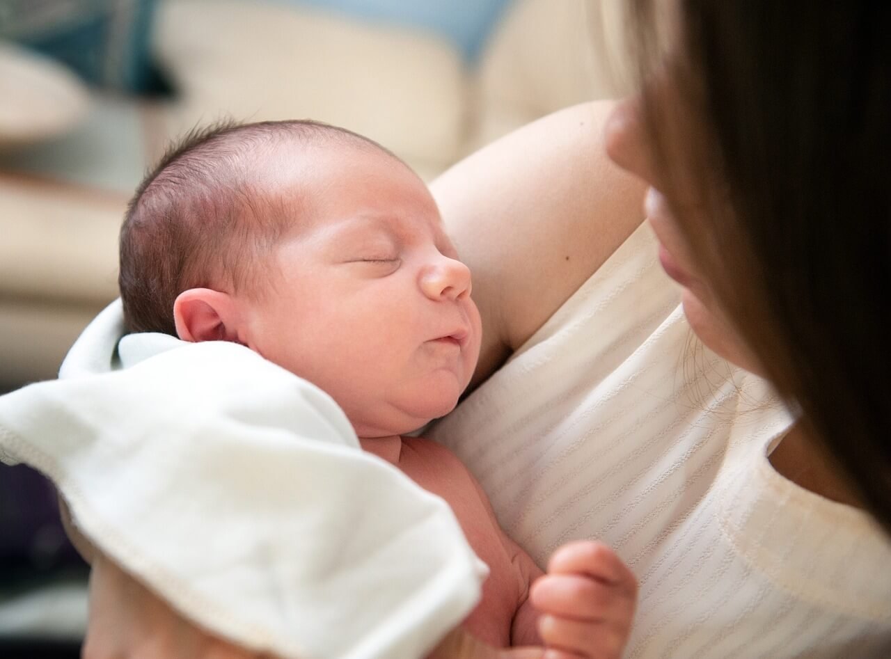 มีลูก รับเงินเพิ่ม 3,000 บาท รมว.แรงงาน ชูนโยบายแก้วิกฤตประชากร