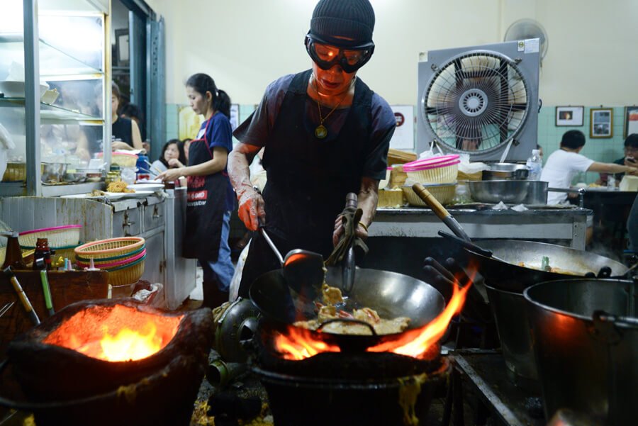 เจ๊ไฝ วางตะหลิว ปิดตำนานต้นตำหรับไข่เจียวปู 4,000 บาท พร้อมเผยเหตุอำลา