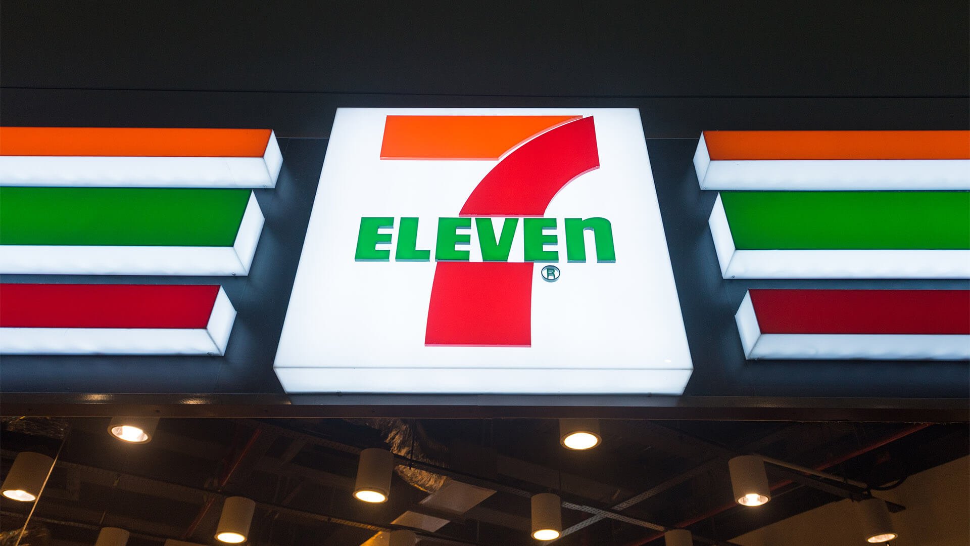 ทายาท อิโตะ เผชิญแรงกดดันจากการขาย 7-Eleven ทั่วโลก ให้ Couche-Tard 