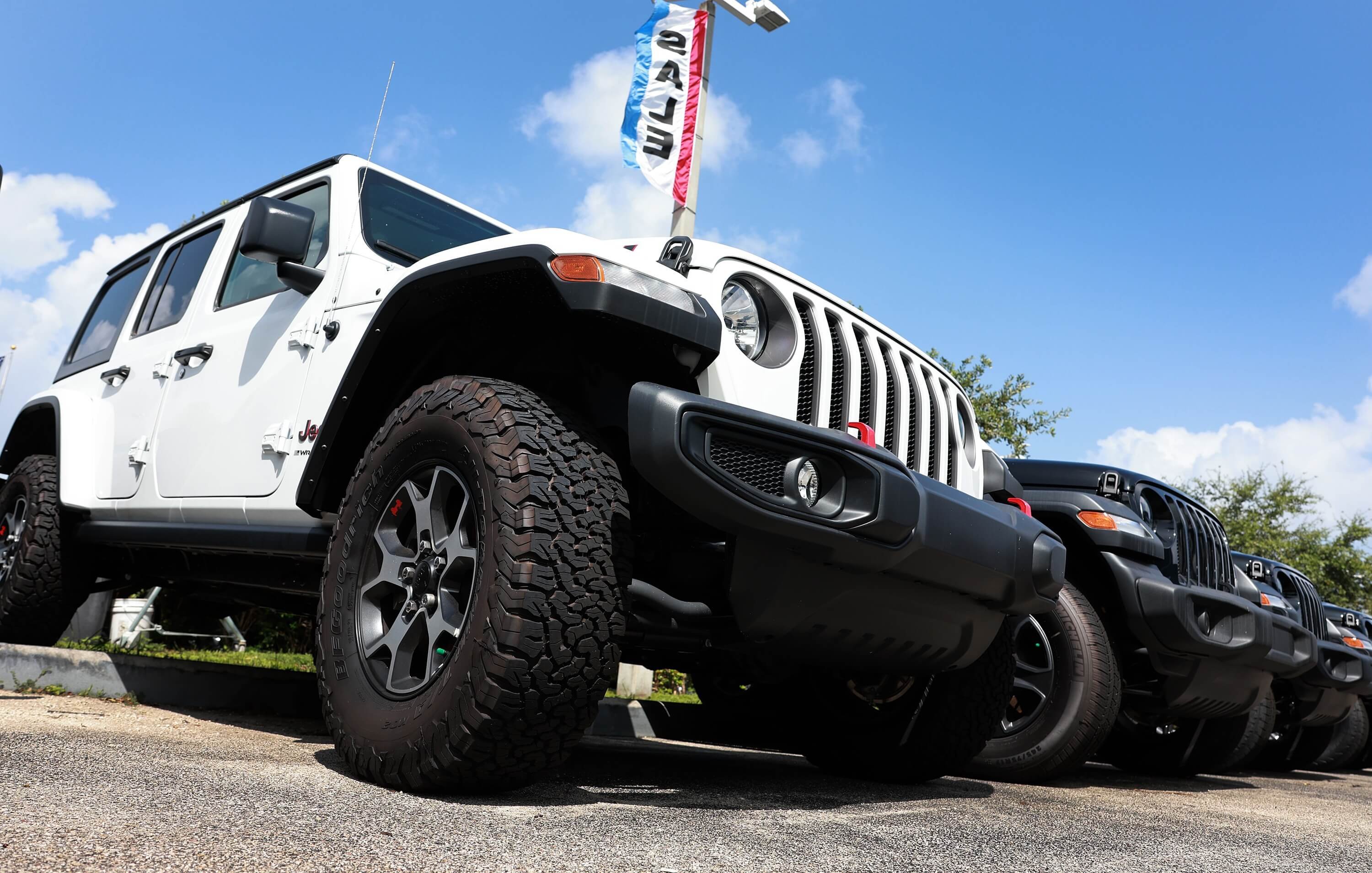 Stellantis ปลดพนักงาน Jeep กว่า 1,100 คน หลังราคาหุ้นร่วงกว่า 39%