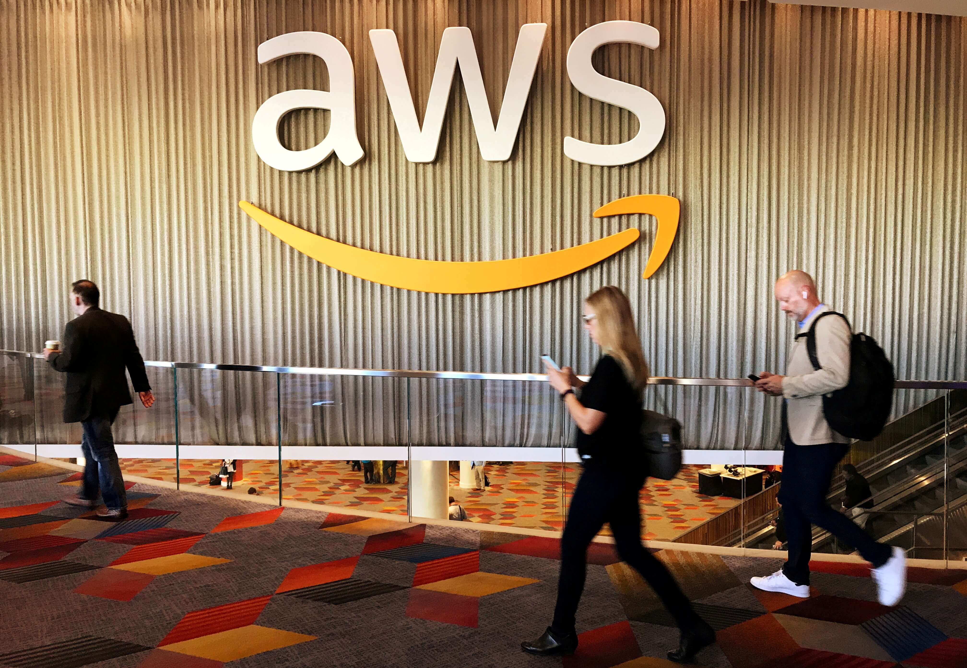 Amazon ลดพนักงานหลายร้อยตำแหน่งในหน่วยงาน Cloud Computing