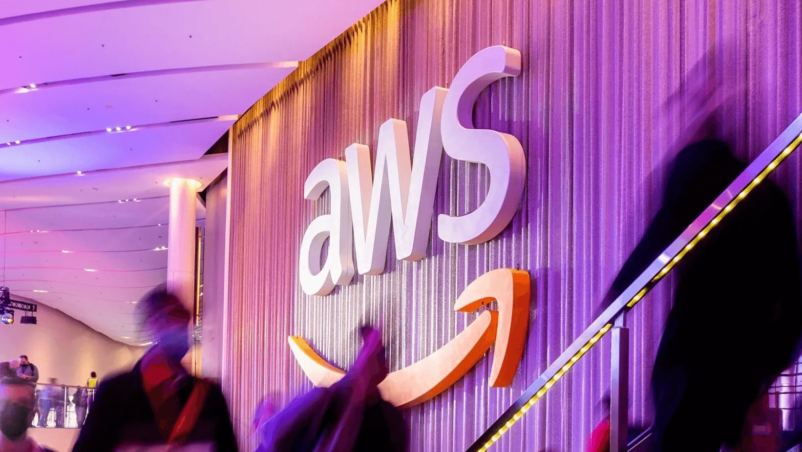 Amazon ลดพนักงานหลายร้อยตำแหน่งในหน่วยงาน Cloud Computing