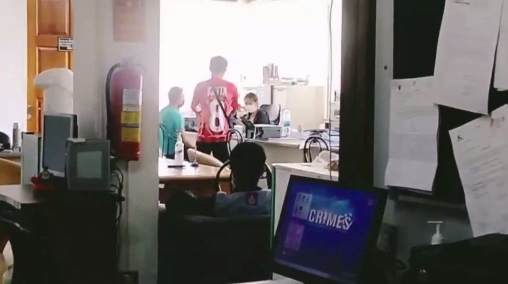 ผัวเหยียบเมีย