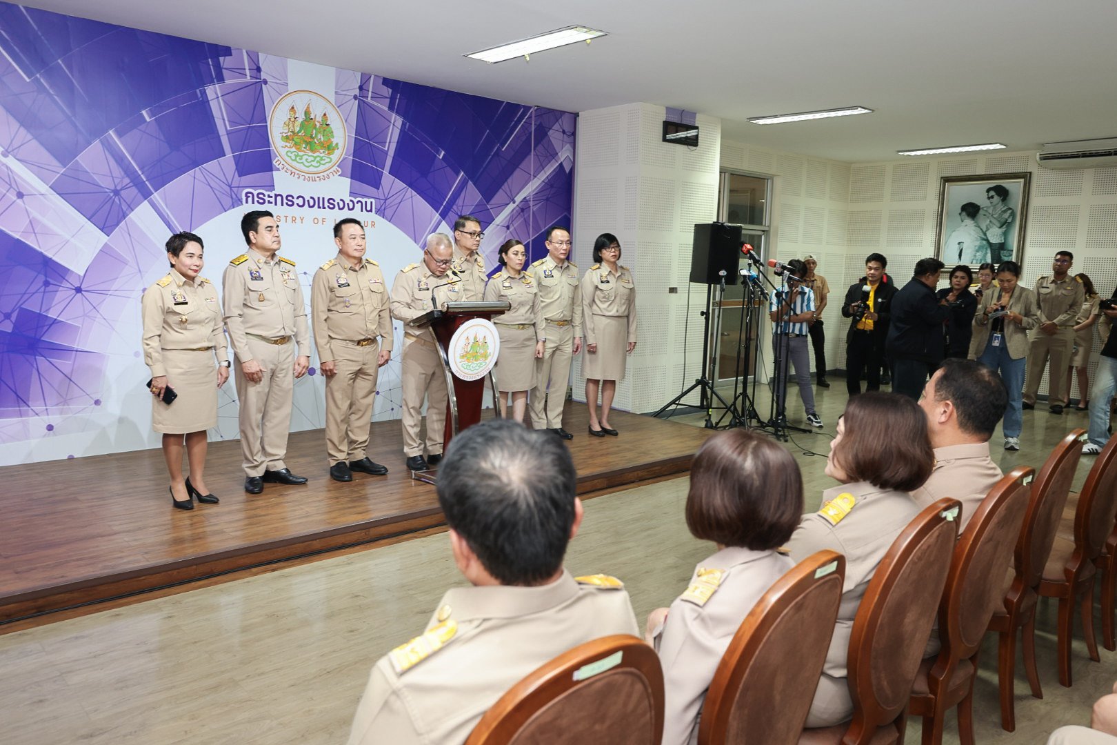 “บุญสงค์” ปลัดแรงงาน เข้ารับตำแหน่งวันแรก สร้างความเชื่อมั่น สนับสนุนความเป็นธรรมแก่คนทำงานทุกภาคส่วน