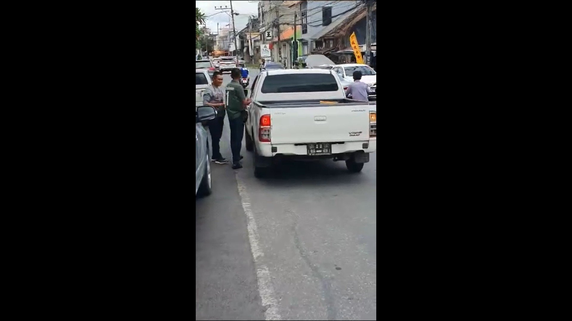 ร้องตำรวจชุดสืบเมืองสงขลา ขู่เรียกเงิน ระราน ขอค่าข้าว