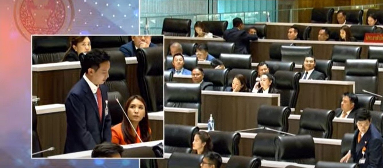 “พิธา” โชว์วิสัยทัศน์ทิ้งท้ายการอภิปราย “ไม่ใช่แค่เลือกนายกฯ แต่เลือกอนาคตประเทศไทย”