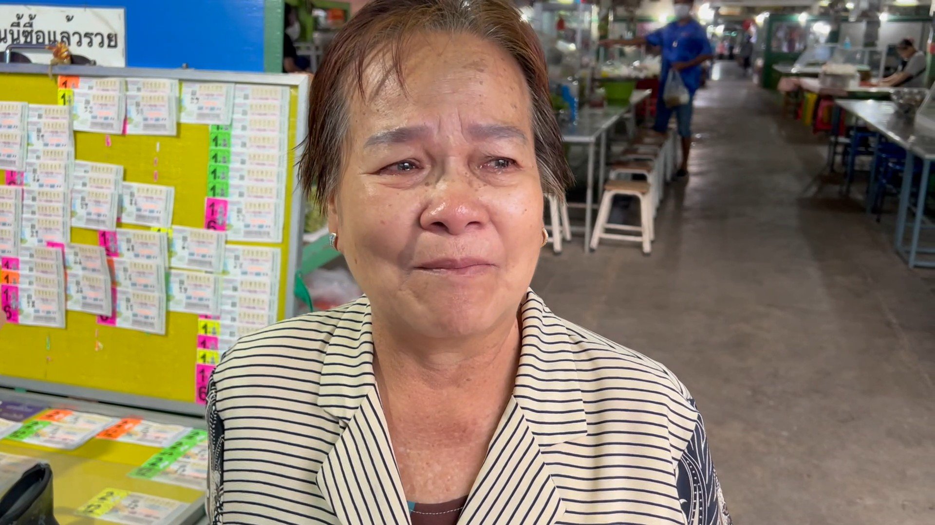 ป้าด้อมส้มน้ำตาไหล หวังให้ประเทศชาติเจริญ แต่ ส.ว. ไม่เห็นด้วย