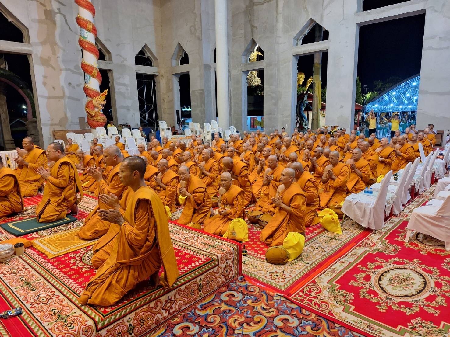 คนดังร่วมประชาสัมพันธ์โครงการบรรพชาอุปสมบทเฉลิมพระเกียรติฯ ณ วัดเทพสรธรรมาราม (บาย ตึ๊ก เจีย)