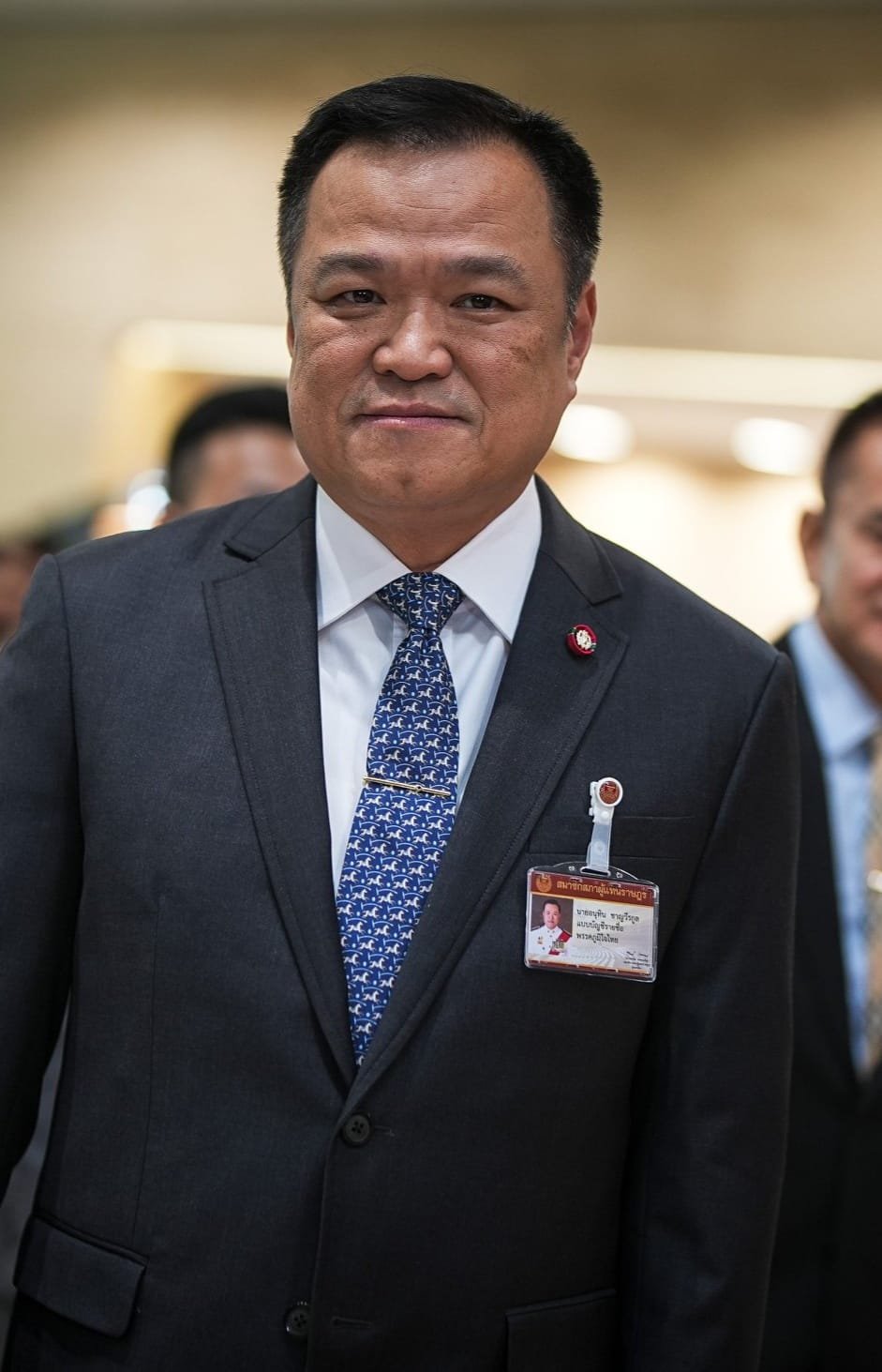 “อนุทิน” ไม่ก้าวก่าย เปิดทางให้ “เศรษฐา” พิจารณาตำแหน่งรัฐมนตรี แจงภาพกอดกัน เพราะท่านเมตตา