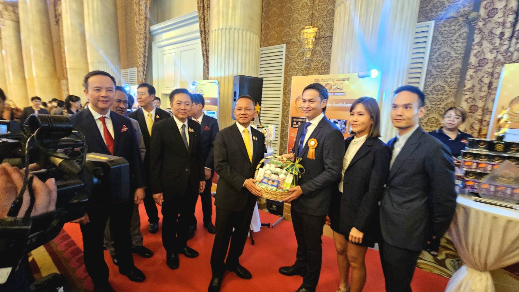“อ้วยอันโอสถ” ตอกย้ำผู้นำยาสมุนไพรไทย คว้ารางวัล Best of the Best