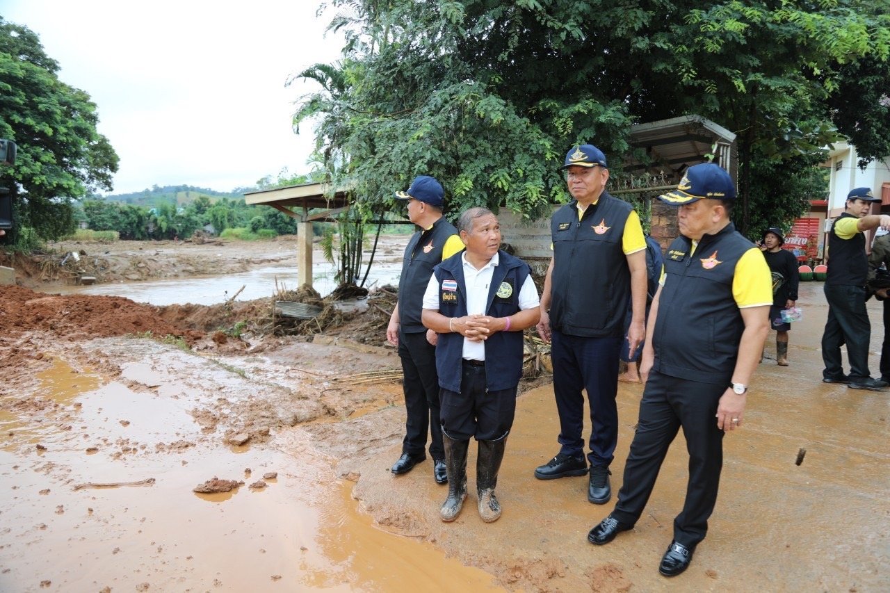 อธิบดีฝนหลวงฯ ลงพื้นที่ติดตามการช่วยเหลือพื้นที่ประสบอุทกภัย อ.เวียงป่าเป้า จ.เชียงราย