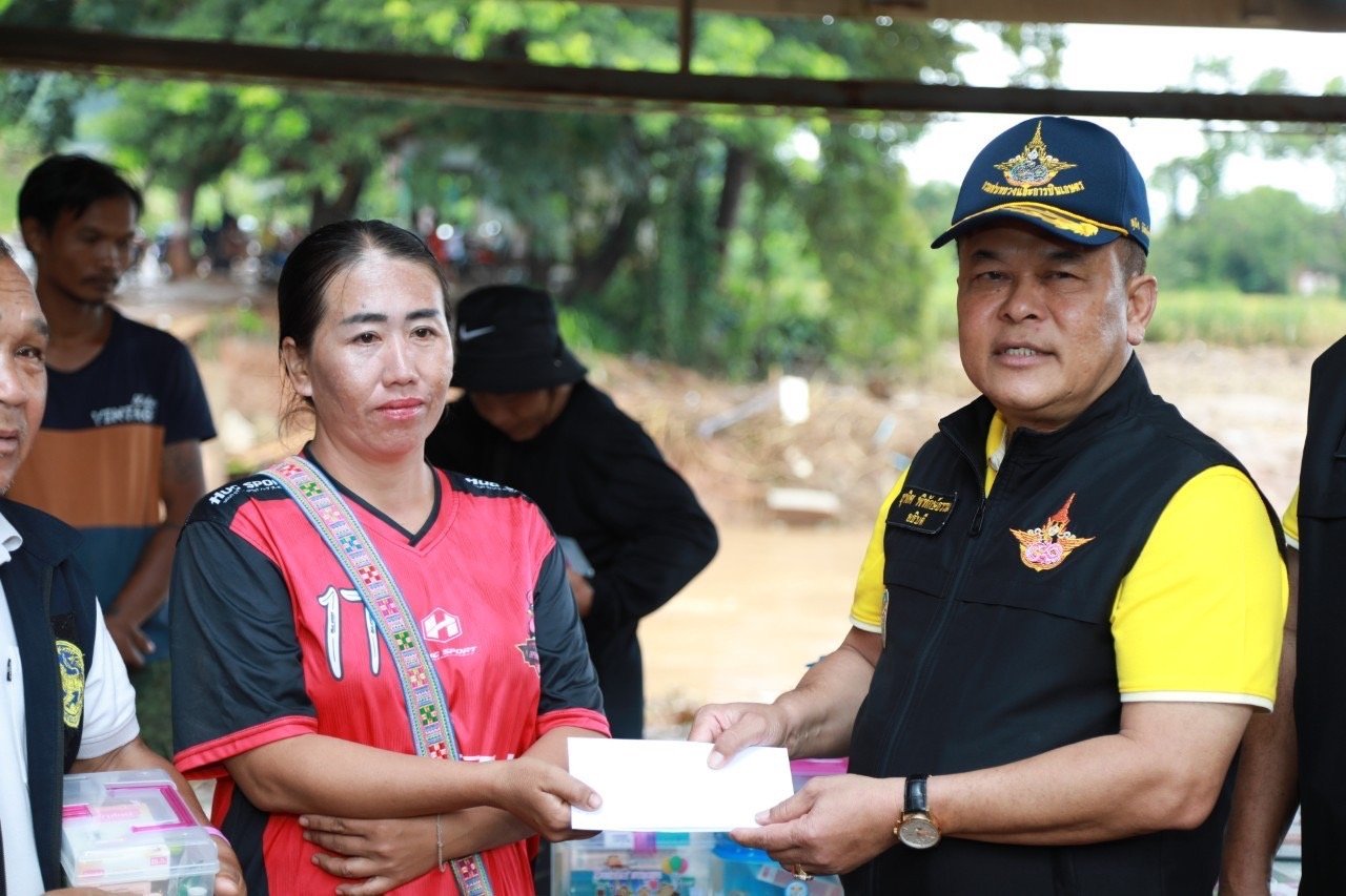 อธิบดีฝนหลวงฯ ลงพื้นที่ติดตามการช่วยเหลือพื้นที่ประสบอุทกภัย อ.เวียงป่าเป้า จ.เชียงราย