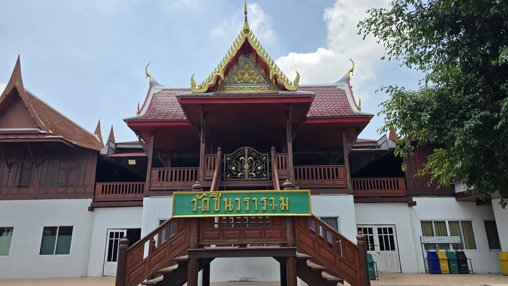 จัดใหญ่ ! “พิธีไหว้ครู” ศรัทธาบารมี หลวงพ่อชำนาญ-อุตฺตมปญฺโญ วัดชินวรารามวรวิหารฯ จ.ปทุมธานี