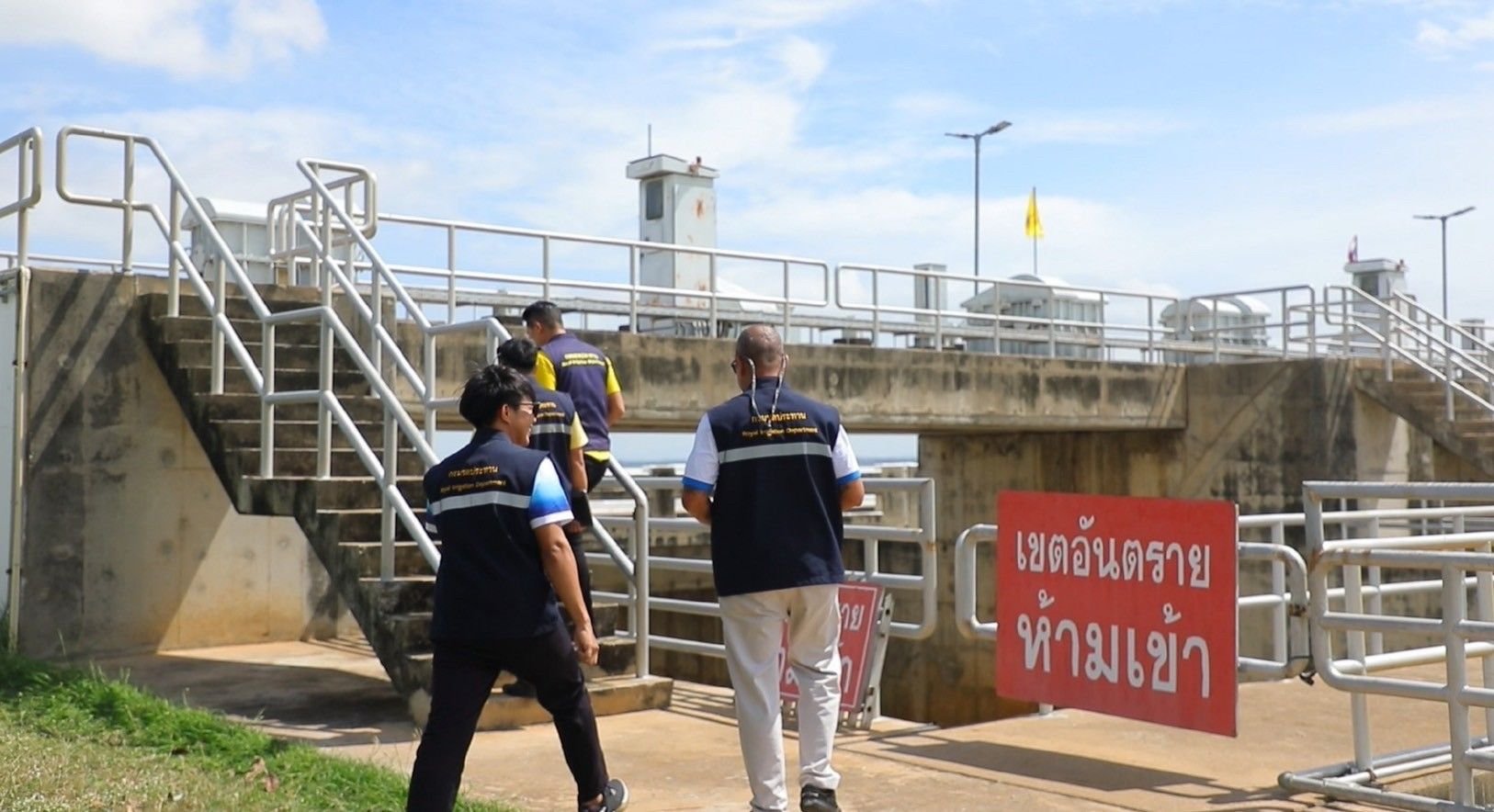 สำนักงานชลประทานที่ 10 เตรียมรับมือสถานการณ์น้ำภายใต้อิทธิพลมรสุมและเฝ้าระวังพื้นที่เสี่ยง