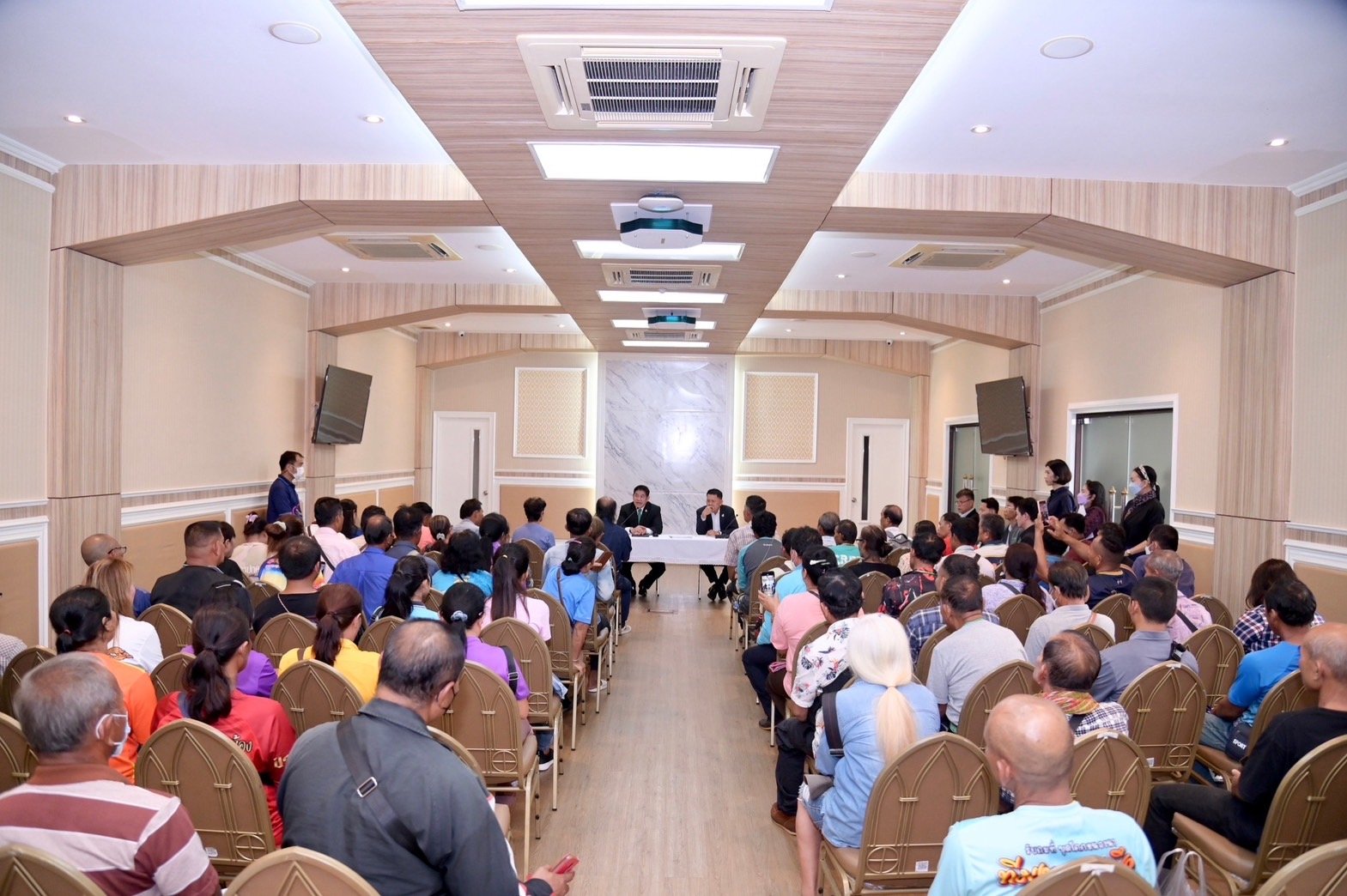 “รมว.ธรรมนัส” รับฟังปัญหากลุ่มเกษตรกรสมัชชาเกษตรกรภาคอีสาน พร้อมหารือแก้ไขโดยเร็ว