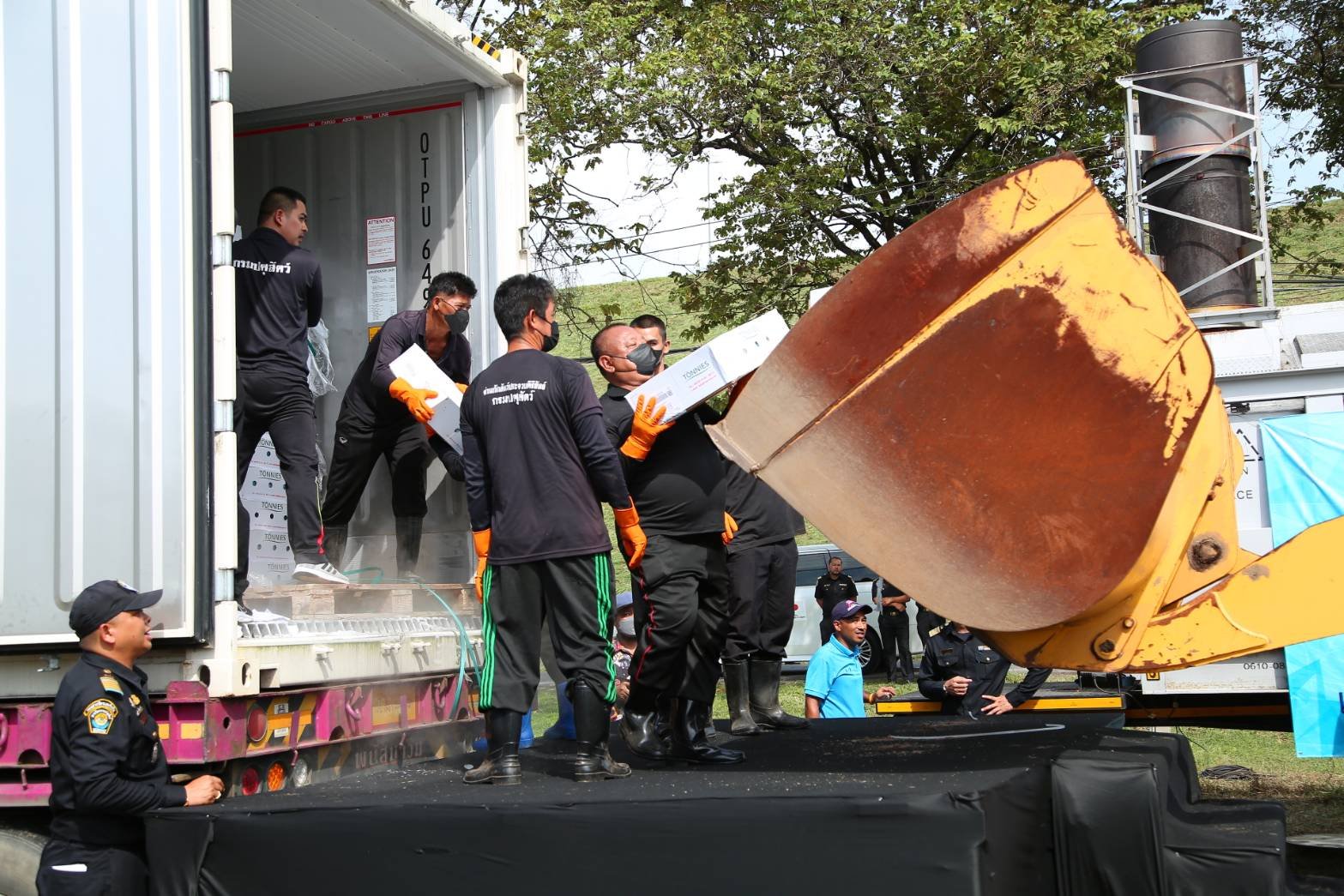 รมว.เกษตรฯ จับมือ รมช.เกษตรฯ “ประกาศสงครามกับสินค้าเกษตรเถื่อน”