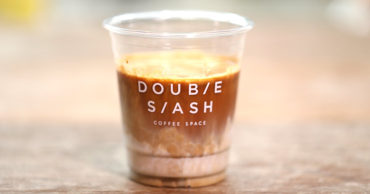 ร้าน Double Slash Coffee Space
