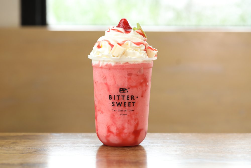 Strawberry Cheese Cake Frappe