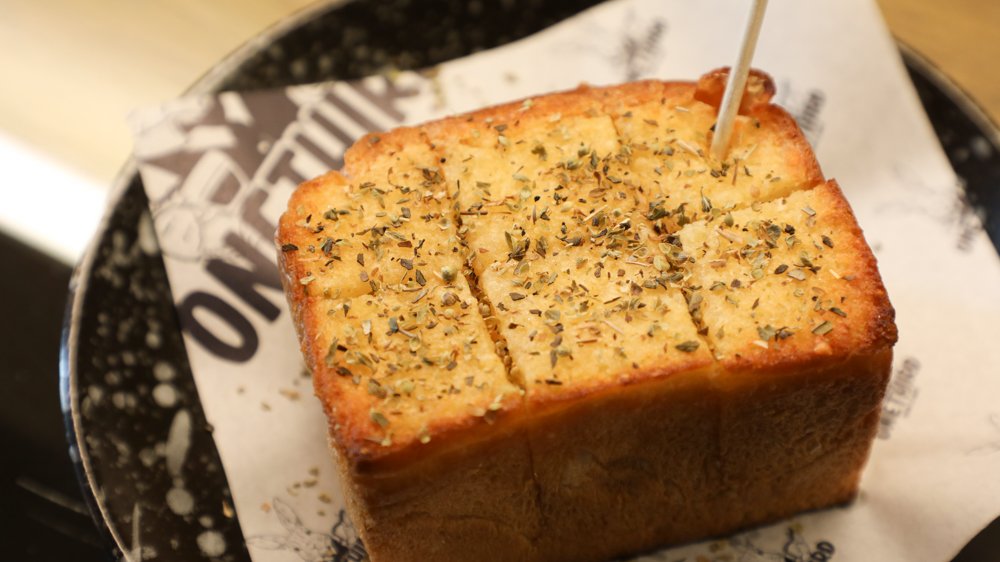 Sandwich Toast (Butter Garlic)